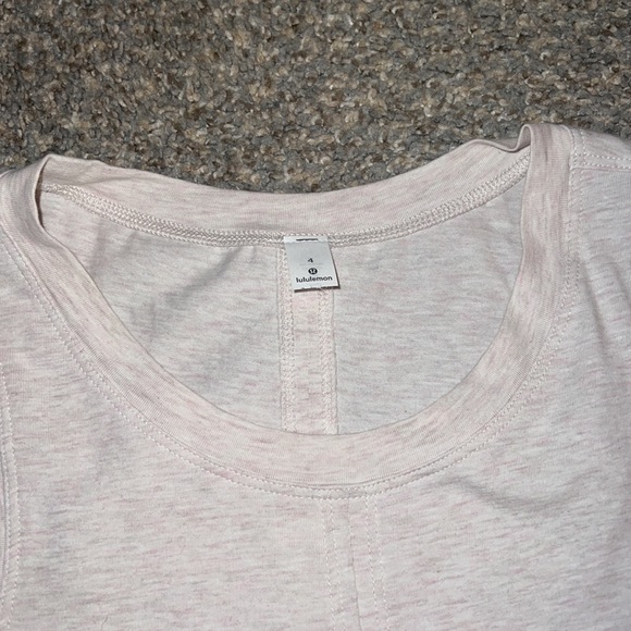 Lululemon time to restore tank. 4 - Picture 2 of 5